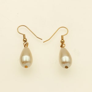 Pearl Teardrop Wedding Bridal / Bridesmaids Earrings