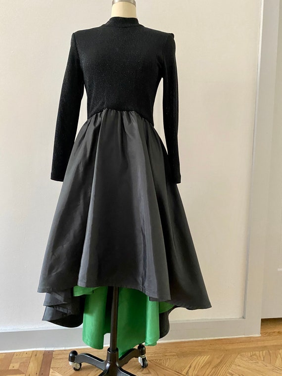 PRICE DROP Gorgeous mock neck high low vintage dre