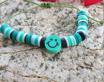 adjustable child bracelet in heishi pearls