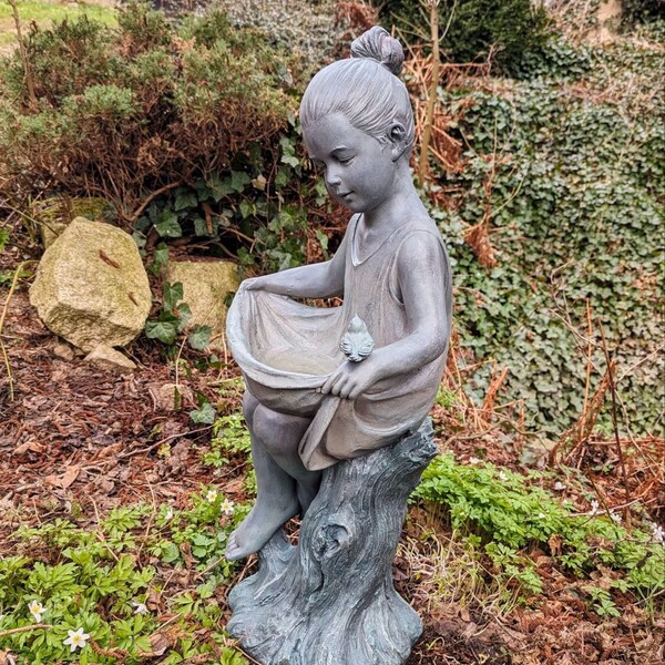 Vogelbrunnen, Figur Mädchen Spezialkeramik 82 cm, Gartenfigur Brunnen Mädchen stehend