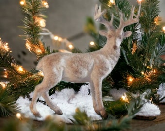 großer Hirsch, Hirschdeko, Winterdeko, Weihnachtsdeko, Jagdhütte, Figur Hirsch