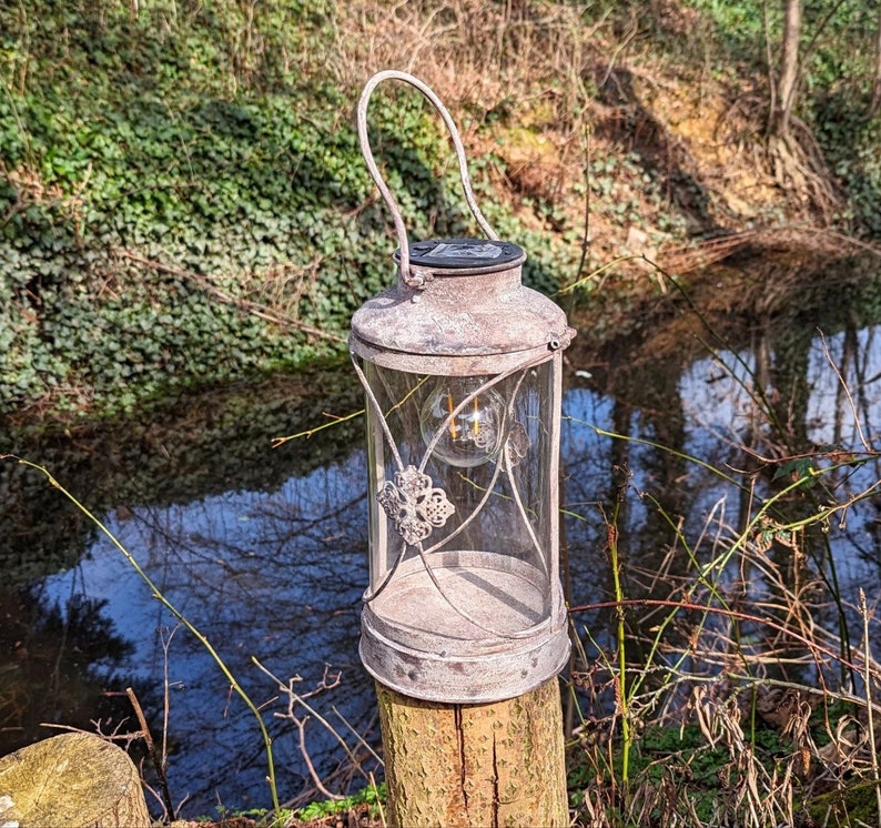 Solar Laterne mit Glaseinsatz, Solarlampe, Gartenlaterne, Laterne, Gartendeko, Vintage, Metall Antik Bild 2