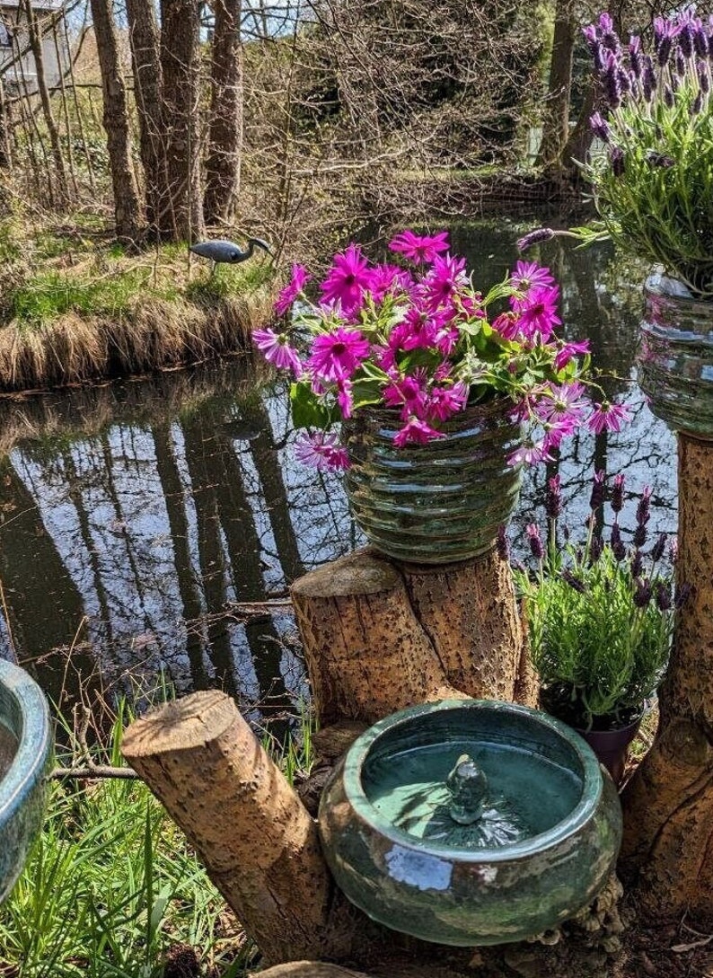 Große Vogeltränke Keramik Jadegrün 2 Größen, Vogeldeko, Gartendeko, Vogelhaus, Vogelbrunnen jade 36 9 Bild 9