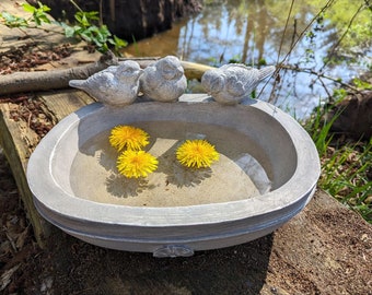 Bird fountain, bird bath, special ceramics, garden decoration cream