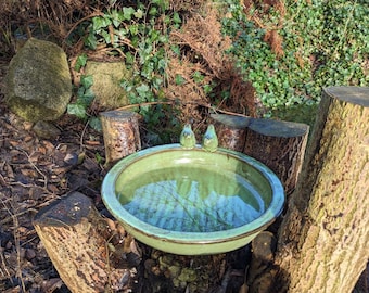 Große Vogeltränke Keramik Anisgrün, Vogeldeko, Gartendeko, Vogelhaus, Vogelbrunnen