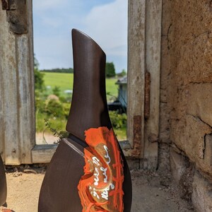 Bodenvase, Keramikvase, Vase, Dekovase dunkelbraun/schwarz mit gold orange weißen Applikationen kleine Vase