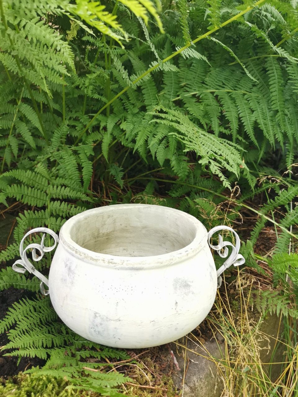 Ironstone Chamber Pot Planter (YVO) 304 Ironstone Chamber Pot Planter (YVO) 304