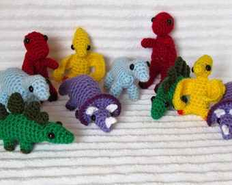 crochet baby dinosaur outfit pattern