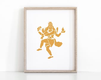 Pode incluir: Uma impressão emoldurada com uma ilustração amarelo mostarda de uma figura de vários braços em uma pose dinâmica. A obra de arte, em um fundo branco, está emoldurada em uma moldura de madeira marrom claro, adequada para decoração de parede.