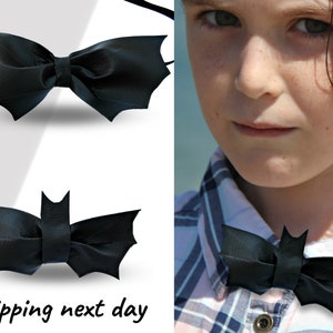 Bat Bow Tie Faux Leather, Black Bat Wings Neck Tie Halloween Bowtie, Gothic Wedding Tie Cosplay Bat Bow Tie and Personsonalized Gift Card