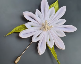 Edelweiss Boutonniere Lapel Pin - Groomsmen Gift, Custom Men's Brooch Pin, Wedding Buttonhole Keepsake Grooms Flower Brooch Pin