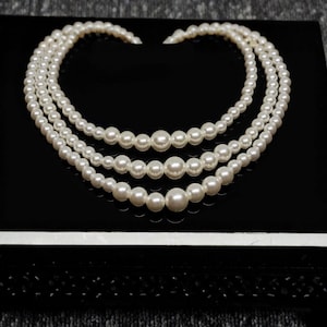 Triple Strand Faux Pearl Necklace Vintage-Inspired, Classic Three Rows Pearl-Imitation Beaded Choker Gift for Women