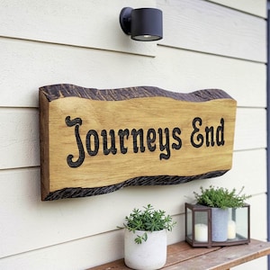 Personalised Wooden House Sign – Engraved Rustic Oak Address Plaque – Outdoor Custom Name Plate