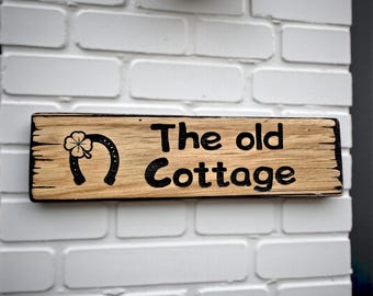 Gepersonaliseerde houten naamplaat | Rustieke decoratie voor buitenhuis, lodge of caravan