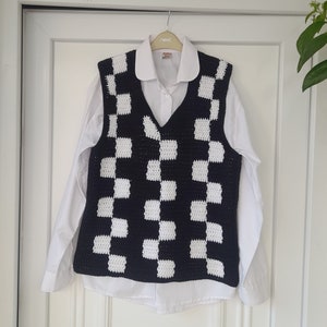 Mens black and white checkered vest discount