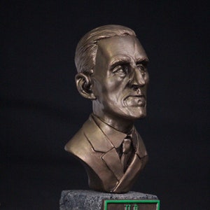 H.P. Lovecraft Statue