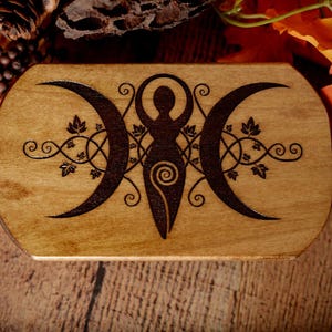 Altar / Triple Moon Goddess / Meditation / Altar Table / Tabletop Altar / Witch Decor / Pagan Altar / Wiccan Altar / Tarot