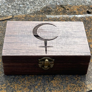 Lilith Black Moon wood box/Lilith Black Moon stash box/Lilith tarot card box/keepsake box/tarot card box