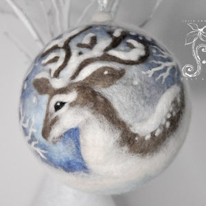 Christmas Bauble Wool Painting Artwork Felted Deer Winter Snow Decorative Bauble Christmas Decoration Blue White 13cm