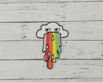 Cloud and rainbow patch, spring patch, mini patch, handmade iron-on patch, Super Laces