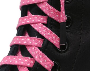 Super laces mini white polka dots on pink background fabrics, handmade in Quebec. Laminated tips Dr Martens Converse Vans Valentine's Day