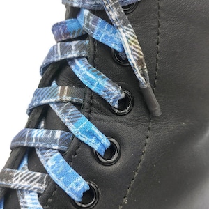 Super Lacets Blue Plaid Fabric, Handmade in Quebec. Plastic Tips. Dr Martens, Converse, Vans, Tartan, Plaid, Punk Repro