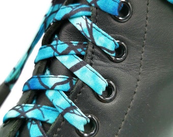 Super Lacets Haunted Forest, Glow in the dark in fabrics, handmade in Quebec. Plastic tips. Dr Martens, Converse, vans, Halloween