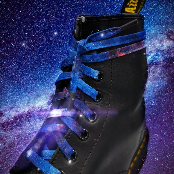Super Laces Voie Lactée, in fabrics, handmade in Quebec. Laminated tips, Dr Martens, Vans, Converse. Milkyway, space, galaxy