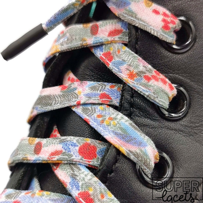 Super Laces Ferns and fabric flowers, handmade in Quebec. Plasticized tips. Dr Martens, Converse, Vans, women's gift, summer image 1