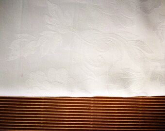 Tablecloth in Flanders, use photos we have already, 115 x 200 cm