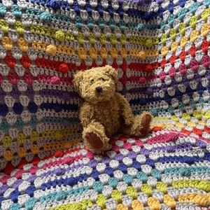 Wzór na kocyk babciny w zygzak autorstwa Melu Crochet Baby Afghan, kołdrę lub pled dla dzieci unisex/chłopca/dziewczynki lub do domu