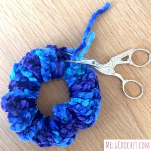 Easy Scrunchie Pattern by Melu Crochet image 3