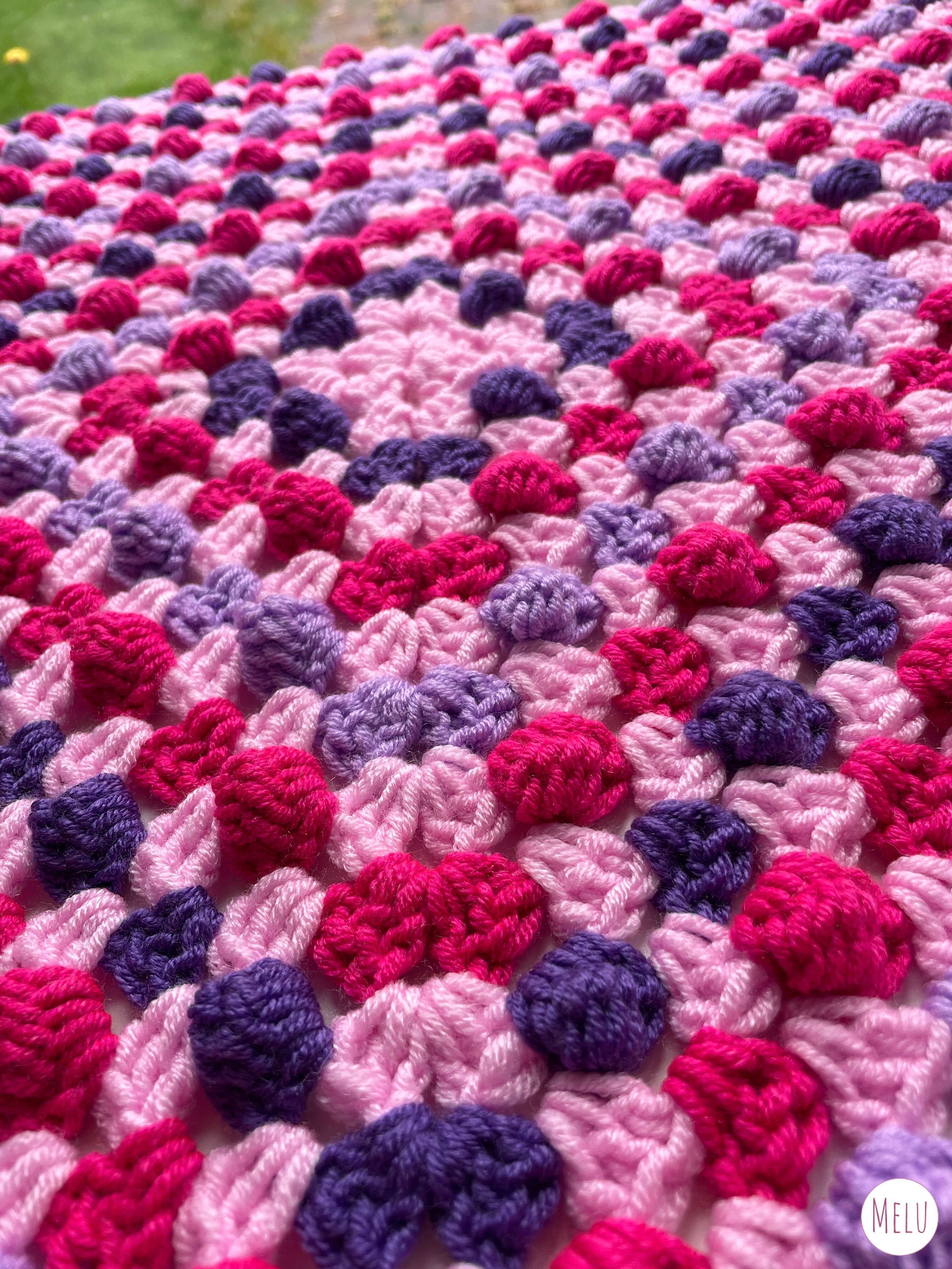 Solid Granny Square Blanket ⋆ Free Crochet Patterns ⋆ Punto Art Design ⋆