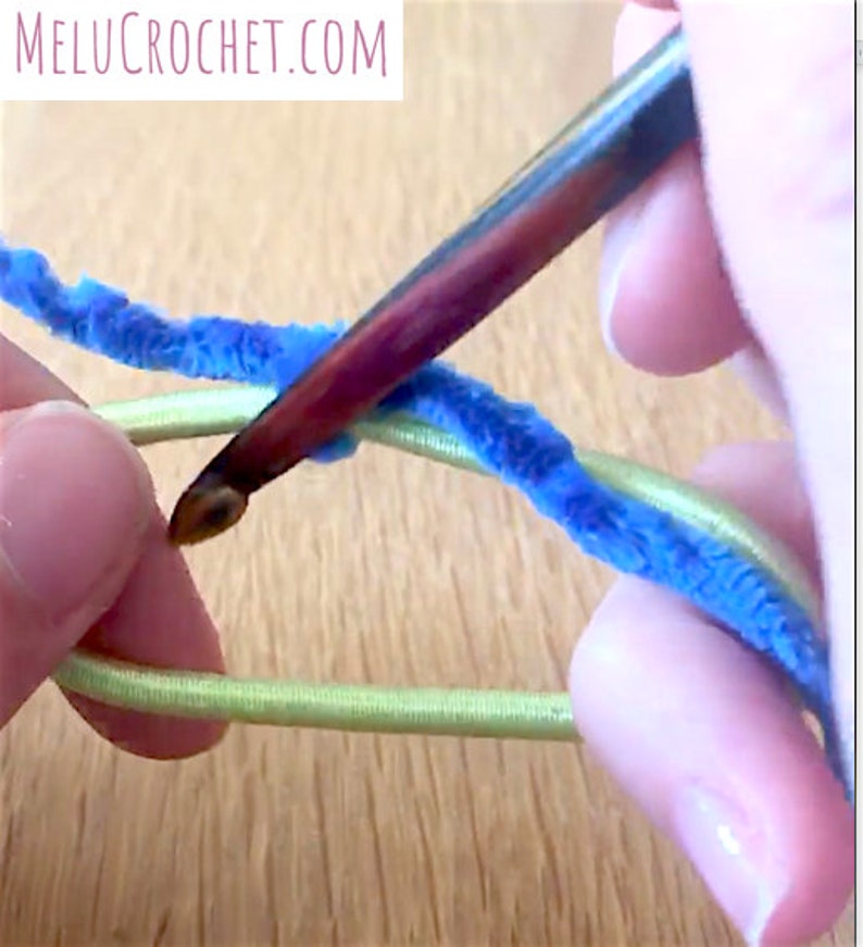 Easy Scrunchie Pattern by Melu Crochet image 2