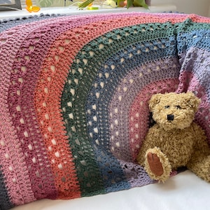 Grandma Over the Rainbow Decke Muster von Melu Gehäkelte Baby Afghan Tröster und Überwurf für Unisex/Junge/Mädchen oder zu Hause