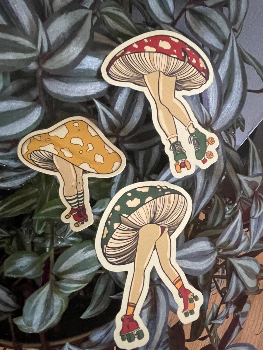 Mood Iridescent Mushroom Print Roller Skate Shoes