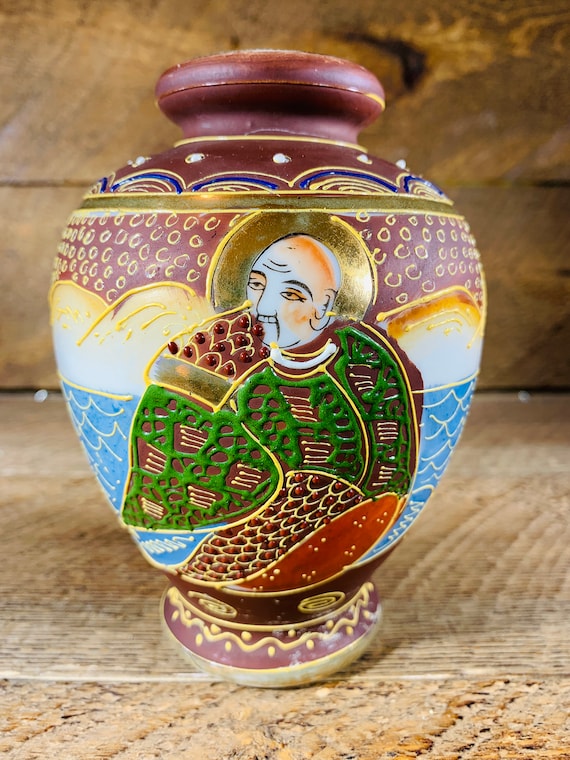 Vintage Gold Castle Chikusa Hand-painted Japanese Porcelain Vase