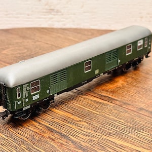 Vintage Rivarossi Green Baggage Car HO Scale 1:87 Model Train with Original Box 1990s Collectible