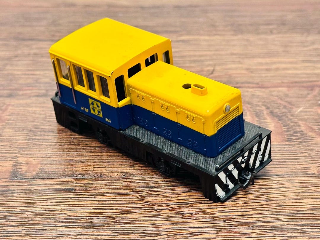Vintage AHM ATSF 360 Diesel Switcher Engine for Model Train Restoration ...