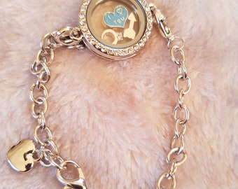 Memory bracelet with charms