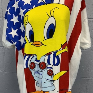 Vtg 90s Tweety Bird American Flag T-shirt large 1995 Looney Tunes B11