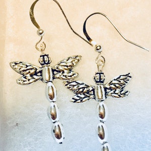 Dragonfly Earrings, Silver Earrings, Dragonfly jewlery, Silver beads, Beautiful earrings