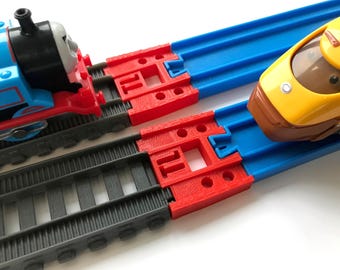 Trainlab adapters compatible with trackmaster (2014+) to plarail (blue) train track tracks (2pc)