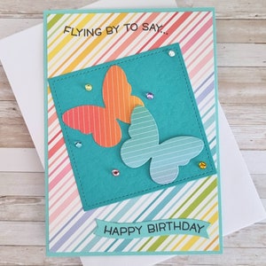 Biglietto d'auguri 3D realizzato a mano con farfalle e pietre glitterate, con busta A6