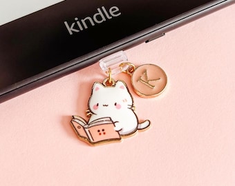 Cache-poussière Kindle Chat – Chat lisant avec lettres • Breloque Kindle personnalisée • Bijou cadeau pour liseuse