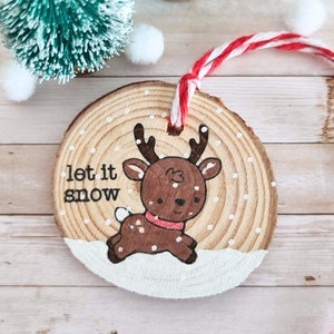 Etichetta regalo in legno Natale inverno colorata a mano fatta a mano