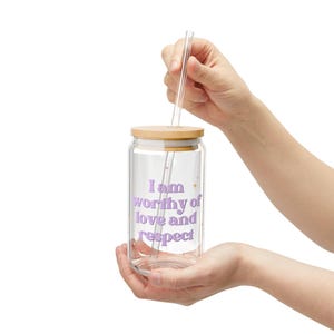Vaso con boquilla, taza inspiradora, vaso motivacional, vaso con amor propio, vaso con letras moradas, taza con motivación positiva