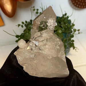 JAN MONTHLY DEAL * Natural Quartz Crystal * Lg 912g or 2.01lb Raw Skeletal Water Clear Points * Arkansas Mined Beauty *