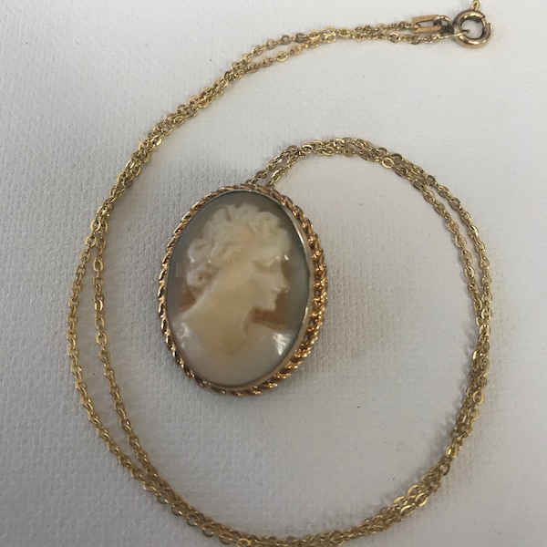 1940s Dixelle 12K GF Cameo Brooch/Necklace