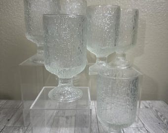 Set di 6 bicchieri da vino/bevande vintage Indiana Glass con piedistallo, decorati con effetto ghiacciolo, altezza 5,25 pollici.